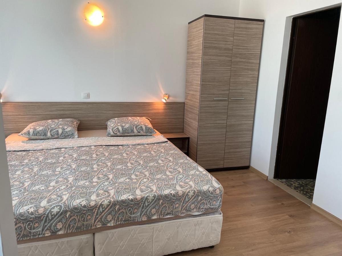 Апартамент В Сарафово Apartment Burgas Exterior photo